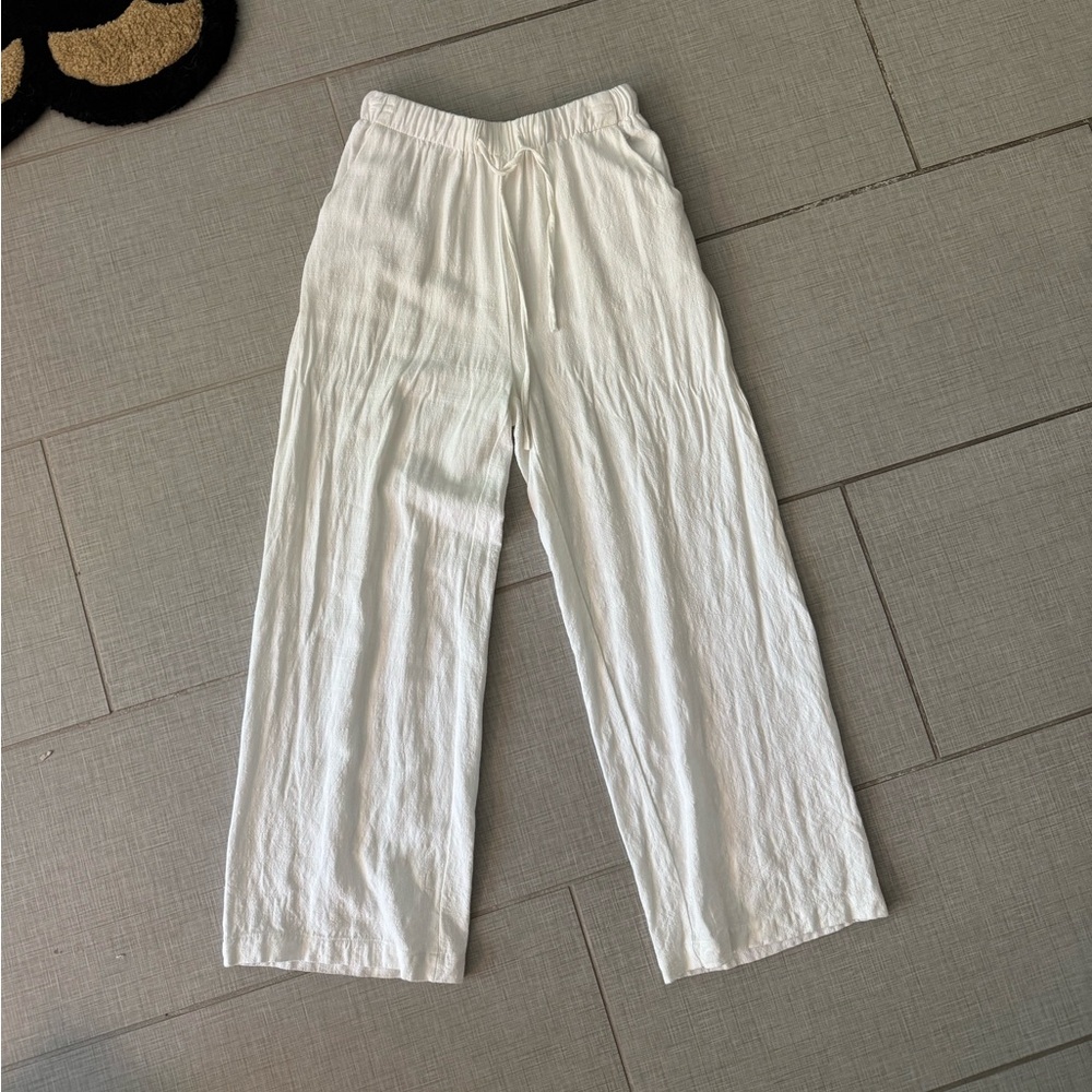 White fox boutique white pants size xs